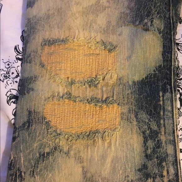 Robin’s Jeans - Picture 7 of 7